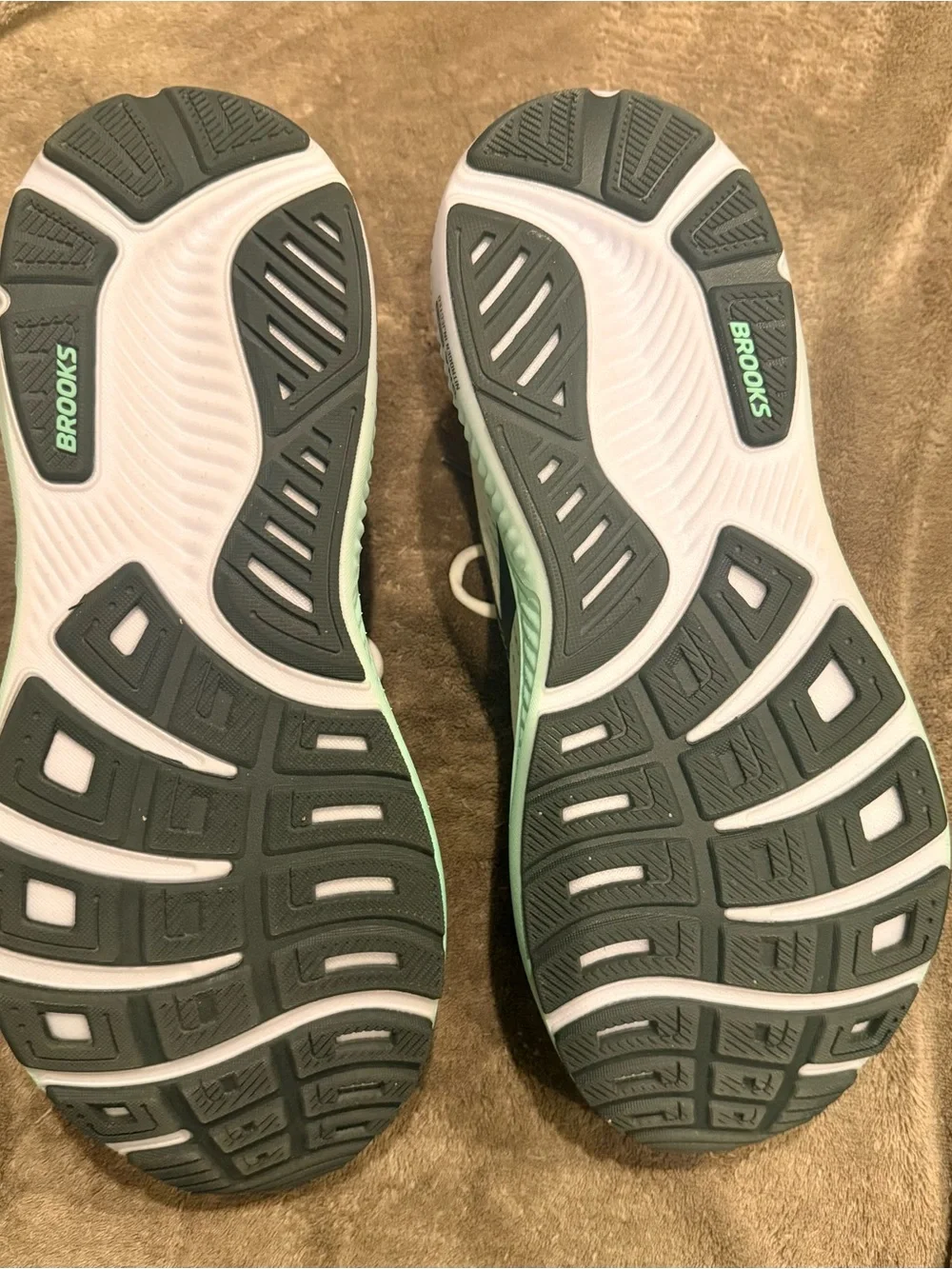 Brooks ghost men’s